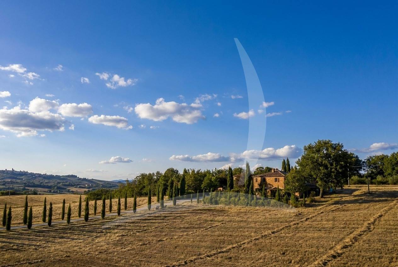 6 Bedrooms - Farmhouse - Tuscany - For Sale -...