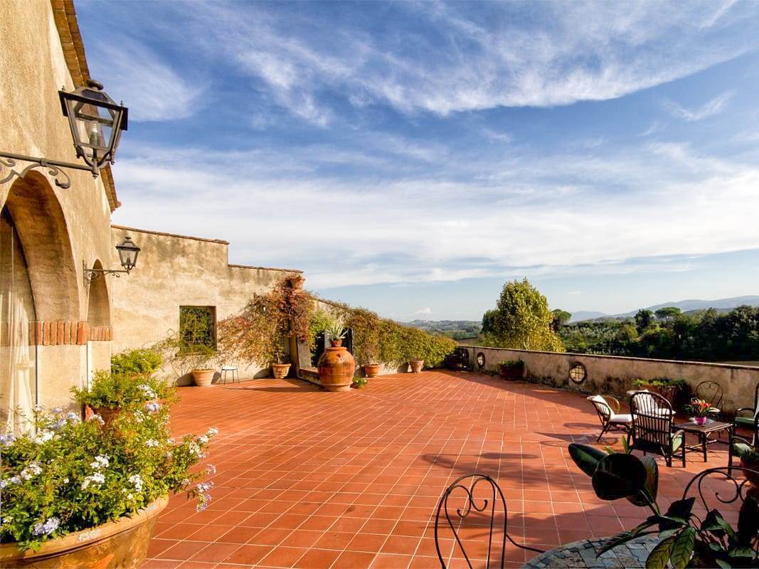 5 Bedrooms - Villa - Tuscany - For Sale - A11...