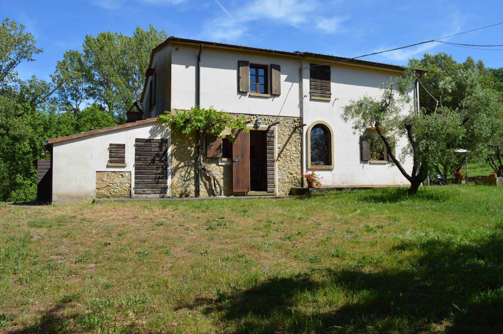 3 Bedrooms - Farmhouse - Tuscany - For Sale -...