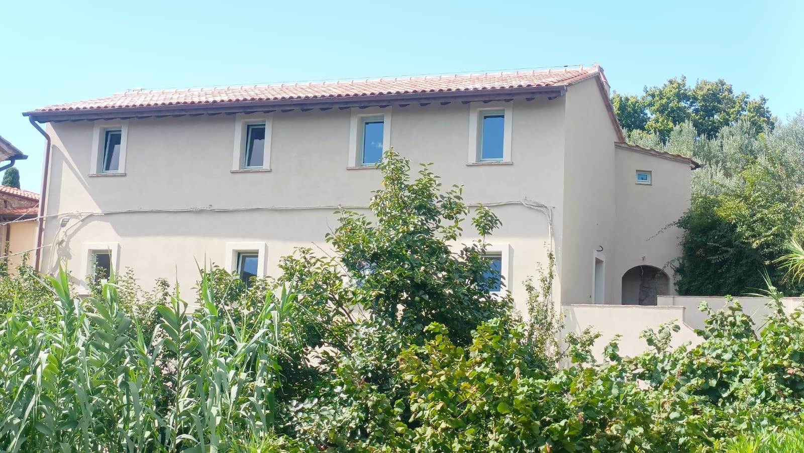 7 Bedrooms - Farmhouse - Tuscany - For Sale -...