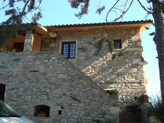 In Vendita: Storica Casa Colonica in Toscana