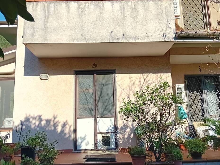 Semi-detached Villa for Sale in Pietrasanta